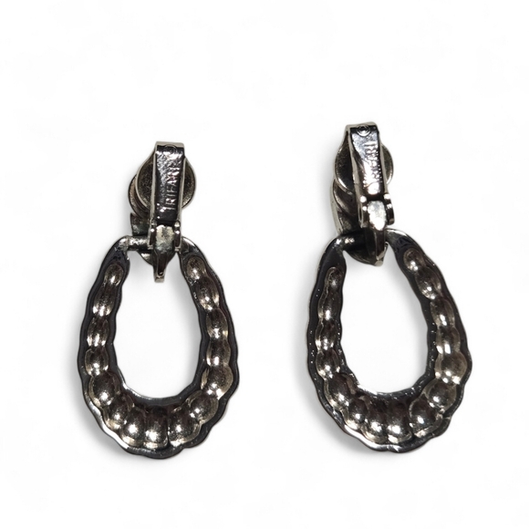 Crown Trifari Vintage Silvertone Clipon Earrings - Picture 3 of 3